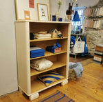 shelf "Mia"