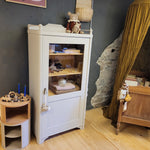 display case "Elsa"